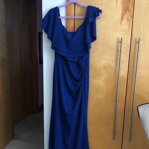Elegant Blue Evening Gown Vince camuto never worn perfect